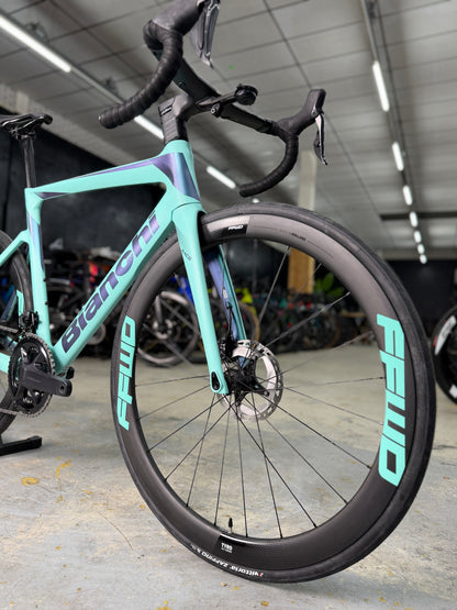 Bianchi Oltre Race Di2 Carbon Road Bike