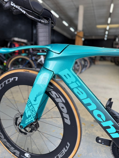 Bianchi Aquila RC Disc Di2 Carbon Road Bike