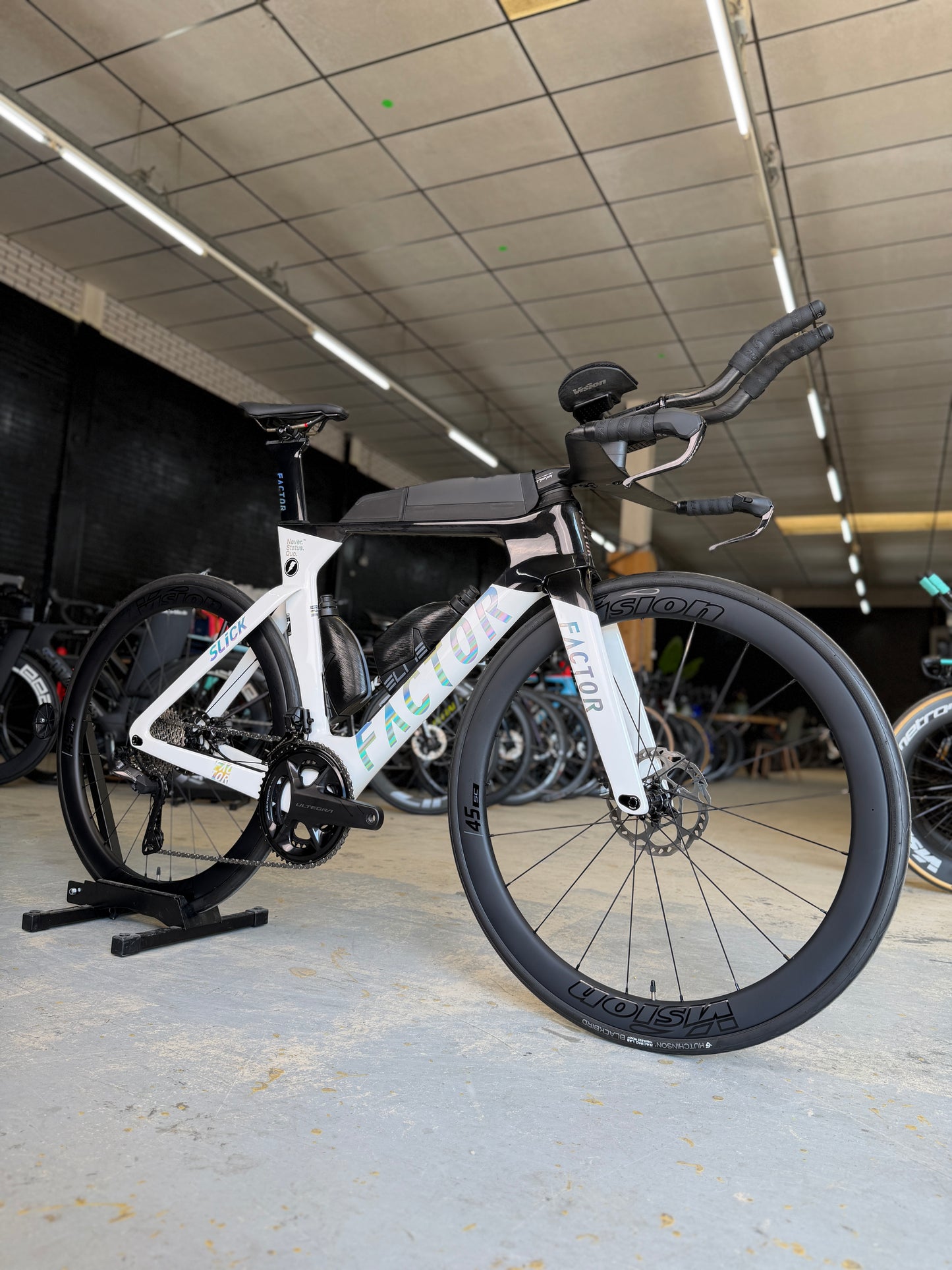 Demo Factor SLiCK Di2 Carbon TT