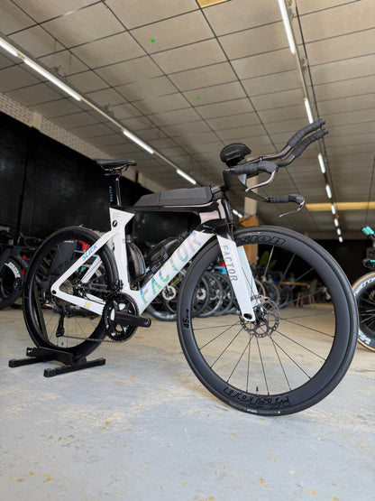 Demo Factor SLiCK Di2 Carbon TT