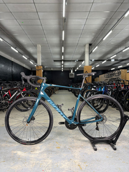 Giant Defy Carbon Racefiets