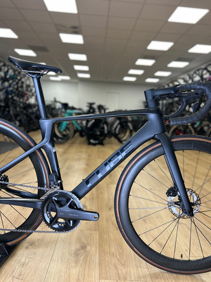 Cube Agree C62 Race Di2 Carbon Racefiets