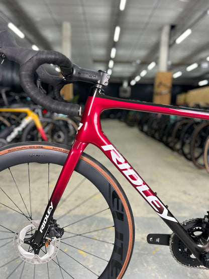 Showroom model Ridley Helium SLX Di2 Carbon Race Bike