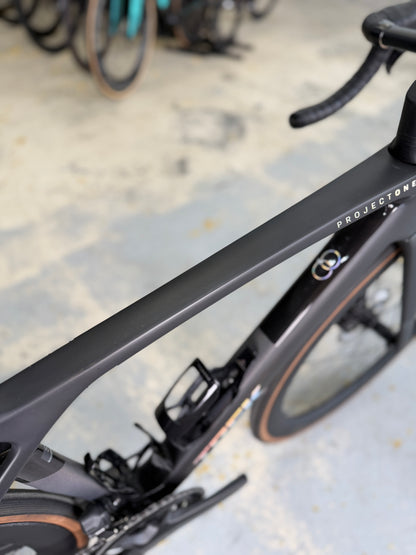 1000km Trek Madone SLR7 Di2 Carbon Racefiets