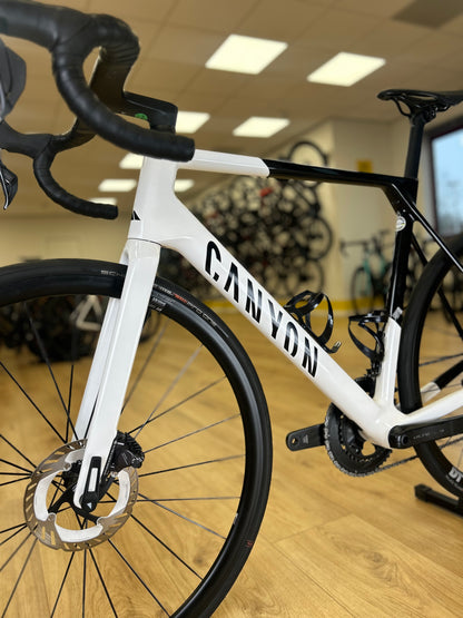 2024 500km Canyon Ultimate Di2 Carbon Racefiets