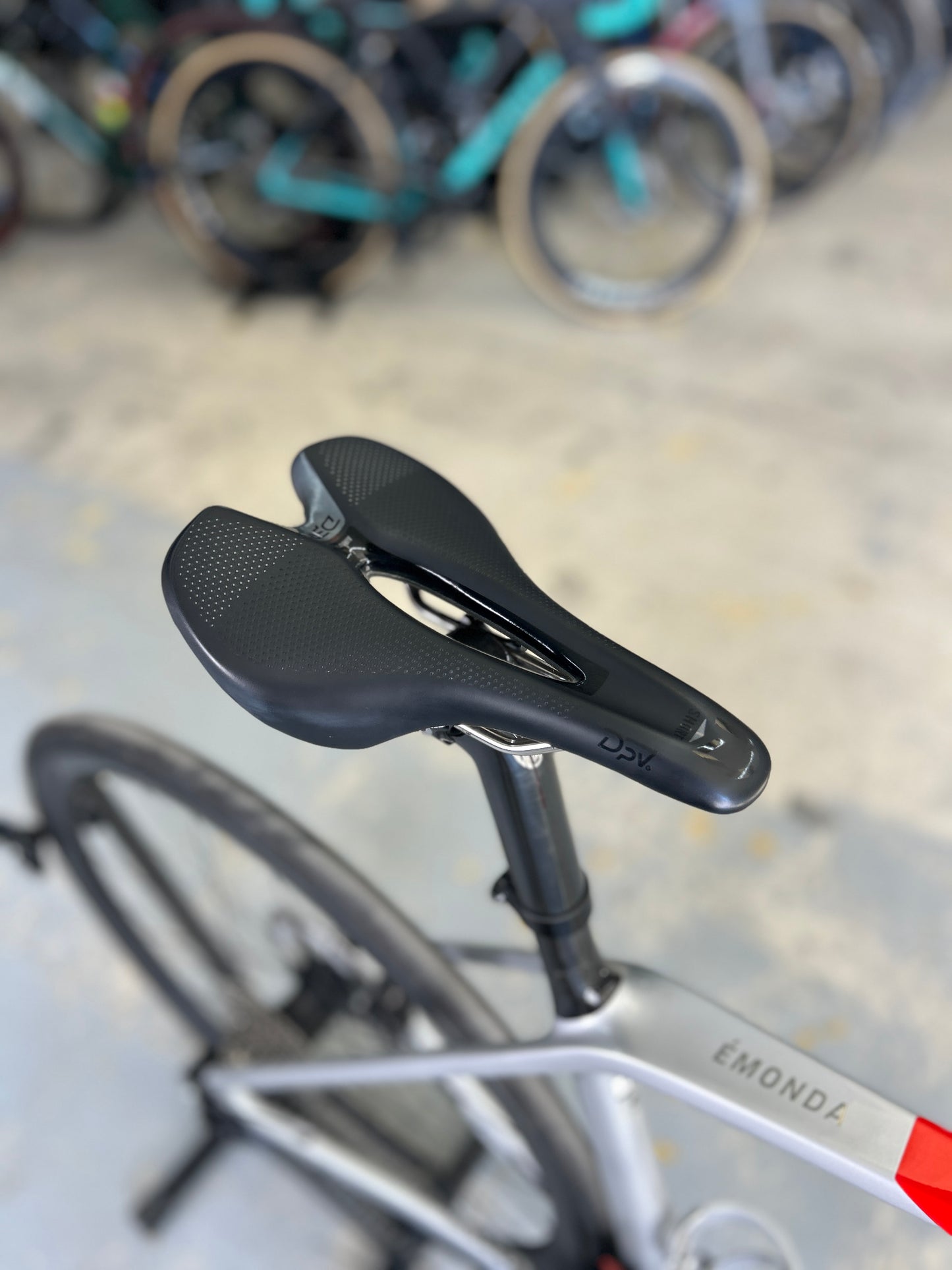 Trek Emonda SL6 Pro Di2 Carbon Road Bike