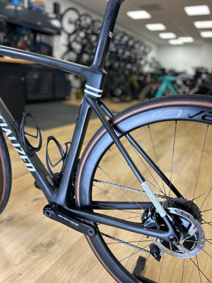 Specialized Roubaix Expert Di2 Carbon Road Bike