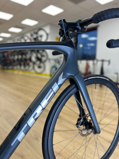 Trek Domane SL6 AXS Carbon Disc Racefiets