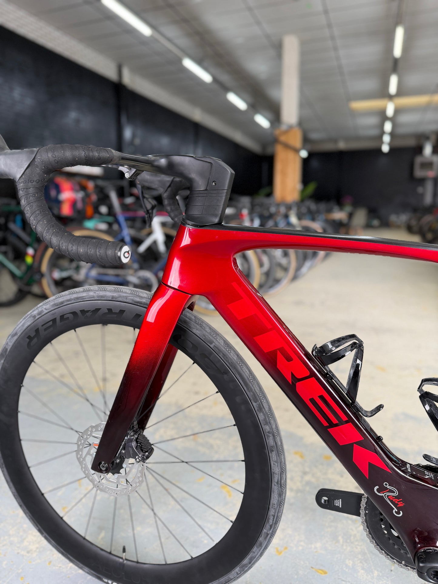 Trek Madone SLR7 Di2 Carbon Road Bike