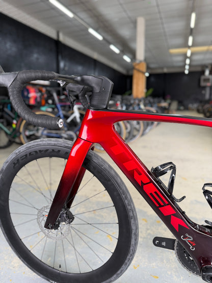 Trek Madone SLR7 Di2 Carbon Road Bike