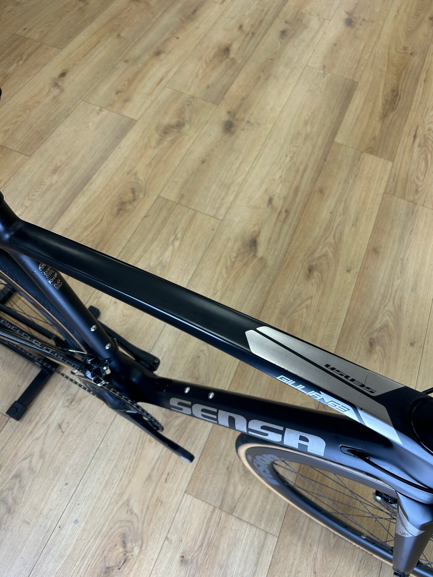 Sensa Giulia Carbon Racefiets