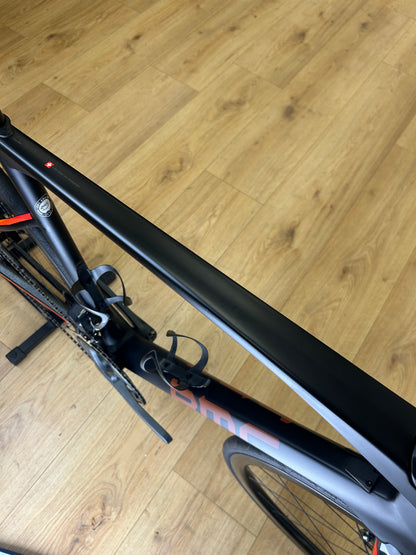 1000 km BMC Roadmachine 01 Di2 Carbon Racefiets