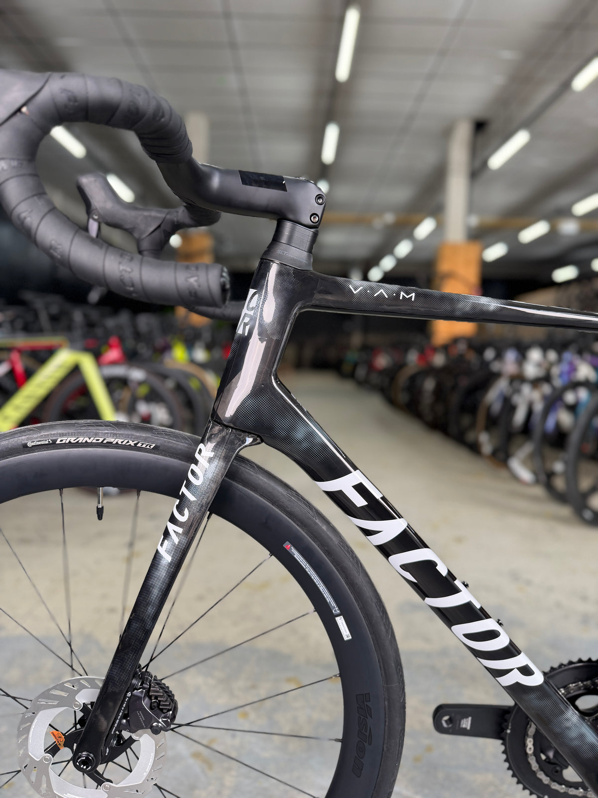 NIEUW Factor O2 VAM Di2 Carbon Racefiets