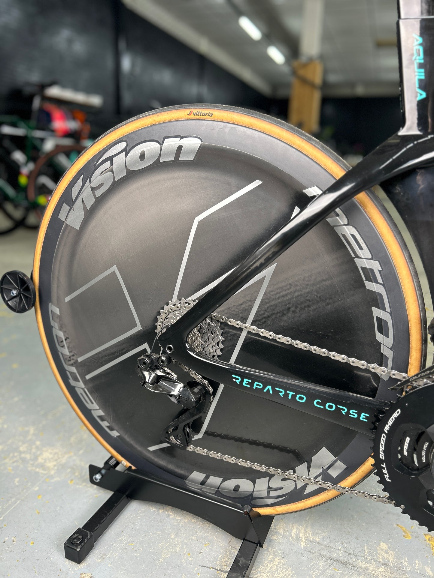 Bianchi Aquila RC Disc Di2 Carbon TT