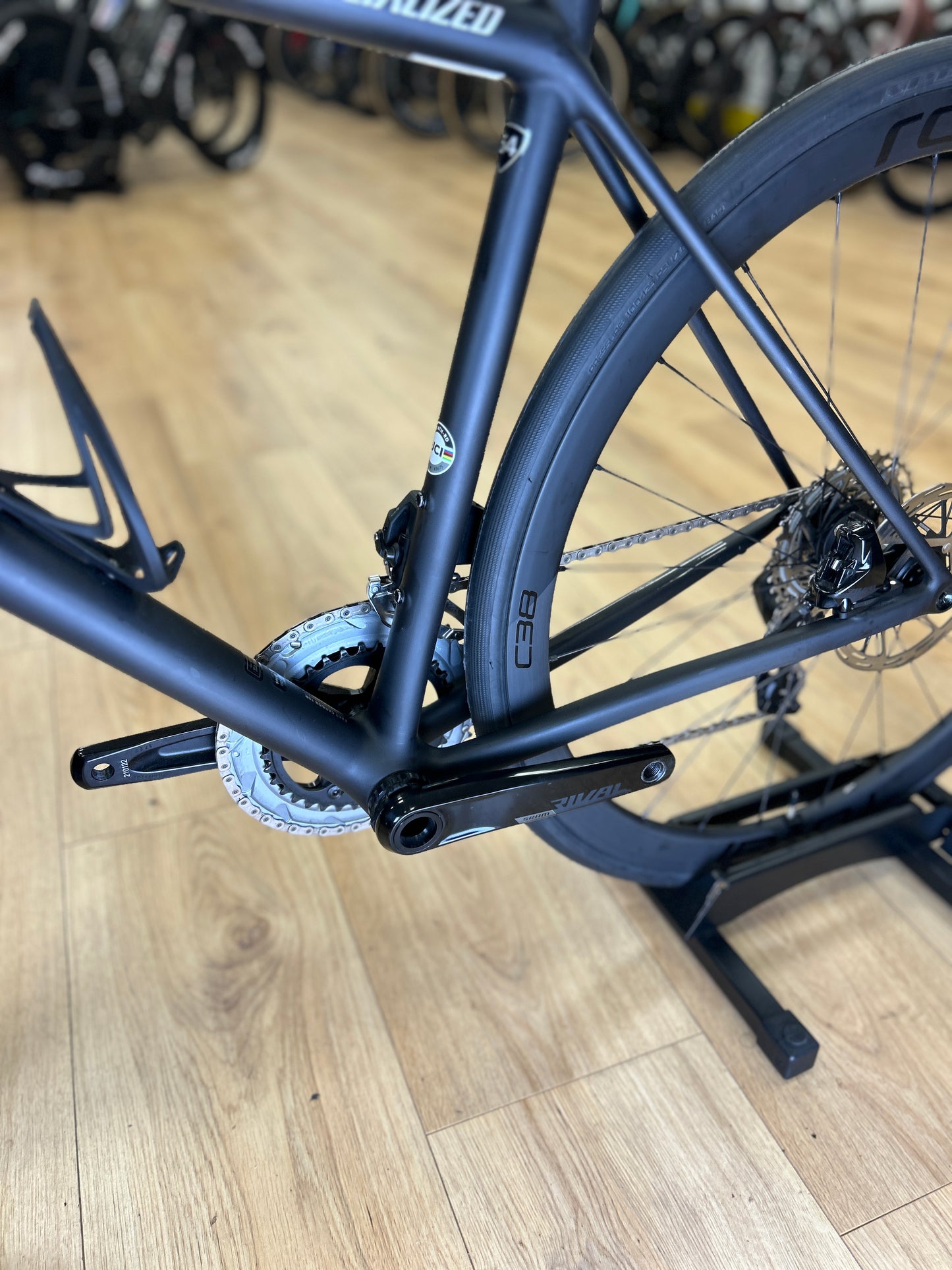 1000km Specialized Aethos Comp AXS Carbon Racefiets