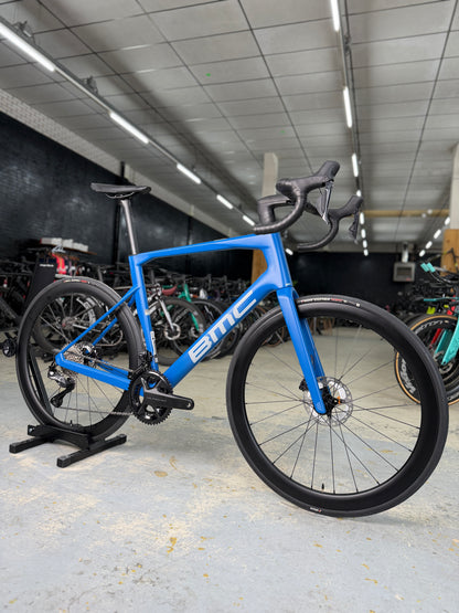 NIEUW BMC Roadmachine Di2 Carbon Racefiets