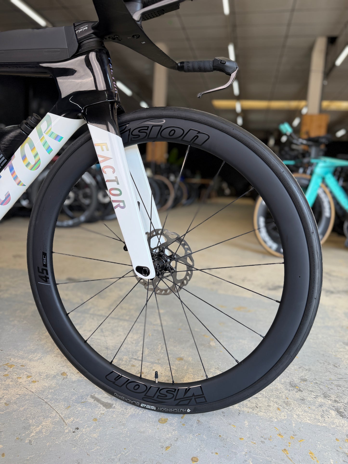 Demo Factor SLiCK Di2 Carbon TT
