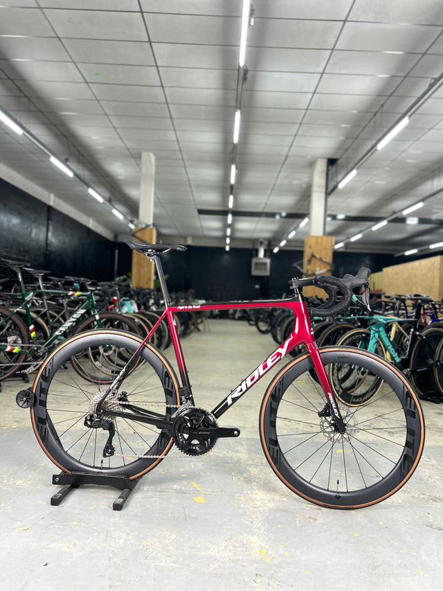 Showroom model Ridley Helium SLX Di2 Carbon Racefiets