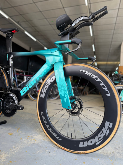 Bianchi Aquila RC Disc Di2 Carbon Road Bike