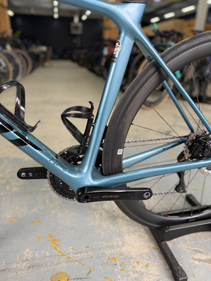 Giant TCR Advanced Pro Di2 Carbon Road Bike