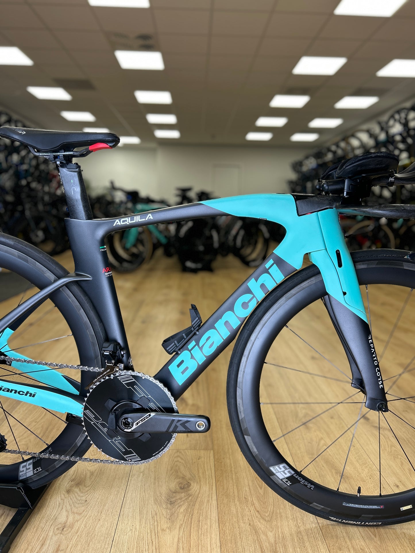 Bianchi Aquila CV Di2 Carbon Racefiets