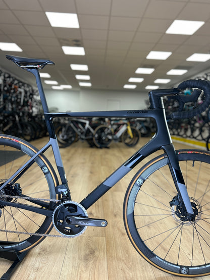 Showroom Model 0km Cannondale SuperSix EVO Hi-MOD Disc Carbon Racefiets