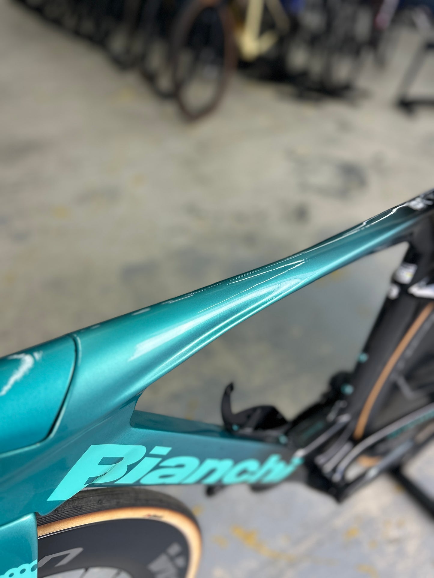 Bianchi Aquila RC Disc Di2 Carbon TT