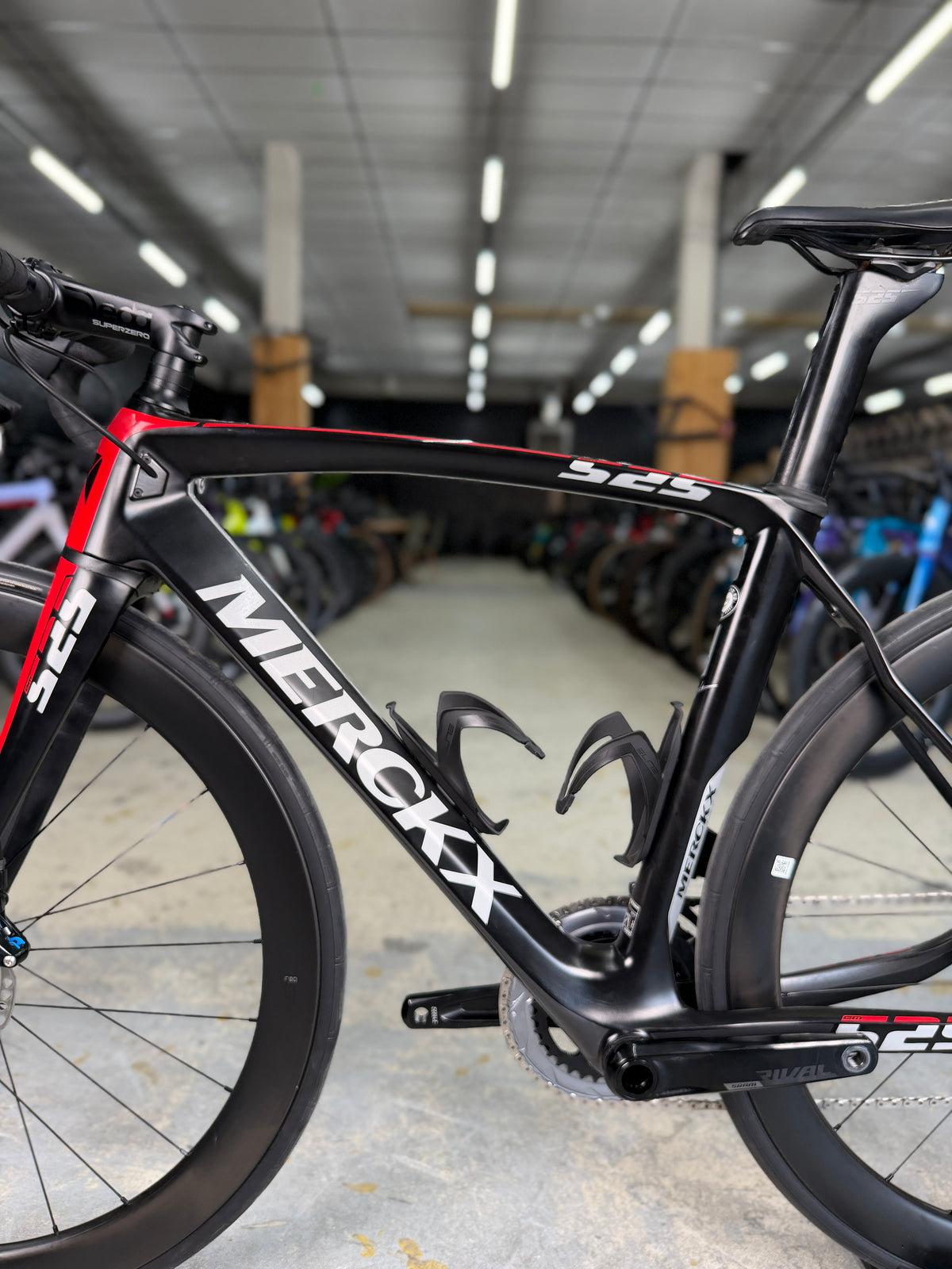 Eddy Merckx 525 AXS Carbon Racefiets