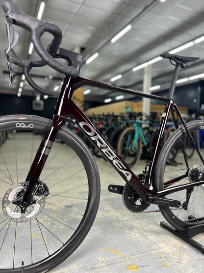 Showroom Model Orbea Orca M20iTEAM Di2 Carbon Road Bike