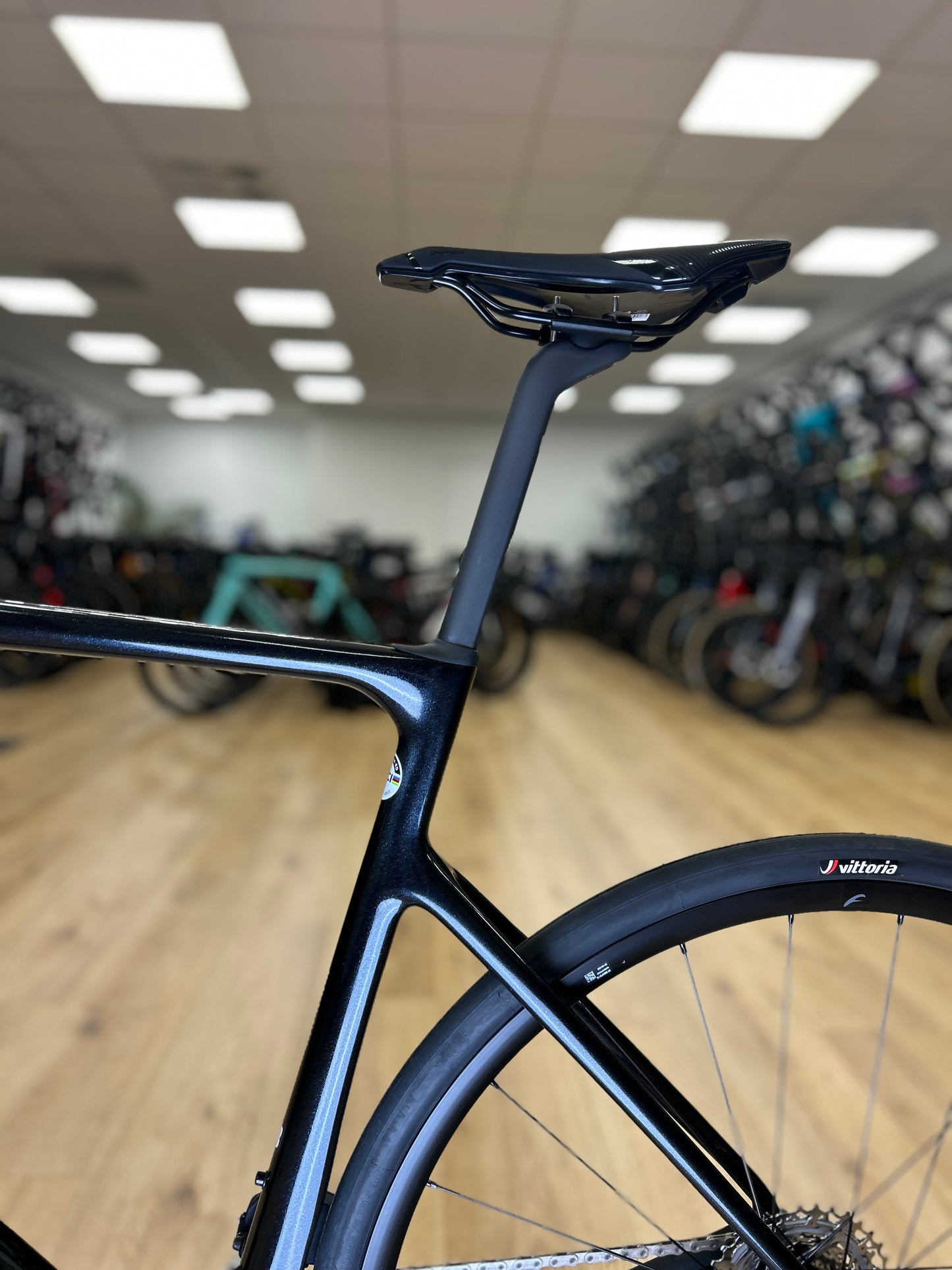 0km Showroom Model Cervélo Caledonia-5 AXS Carbon Racefiets