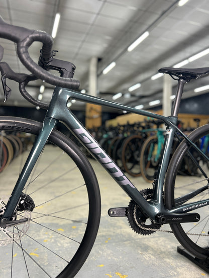 NEW Giant TCR Advanced Di2 Carbon Road Bike