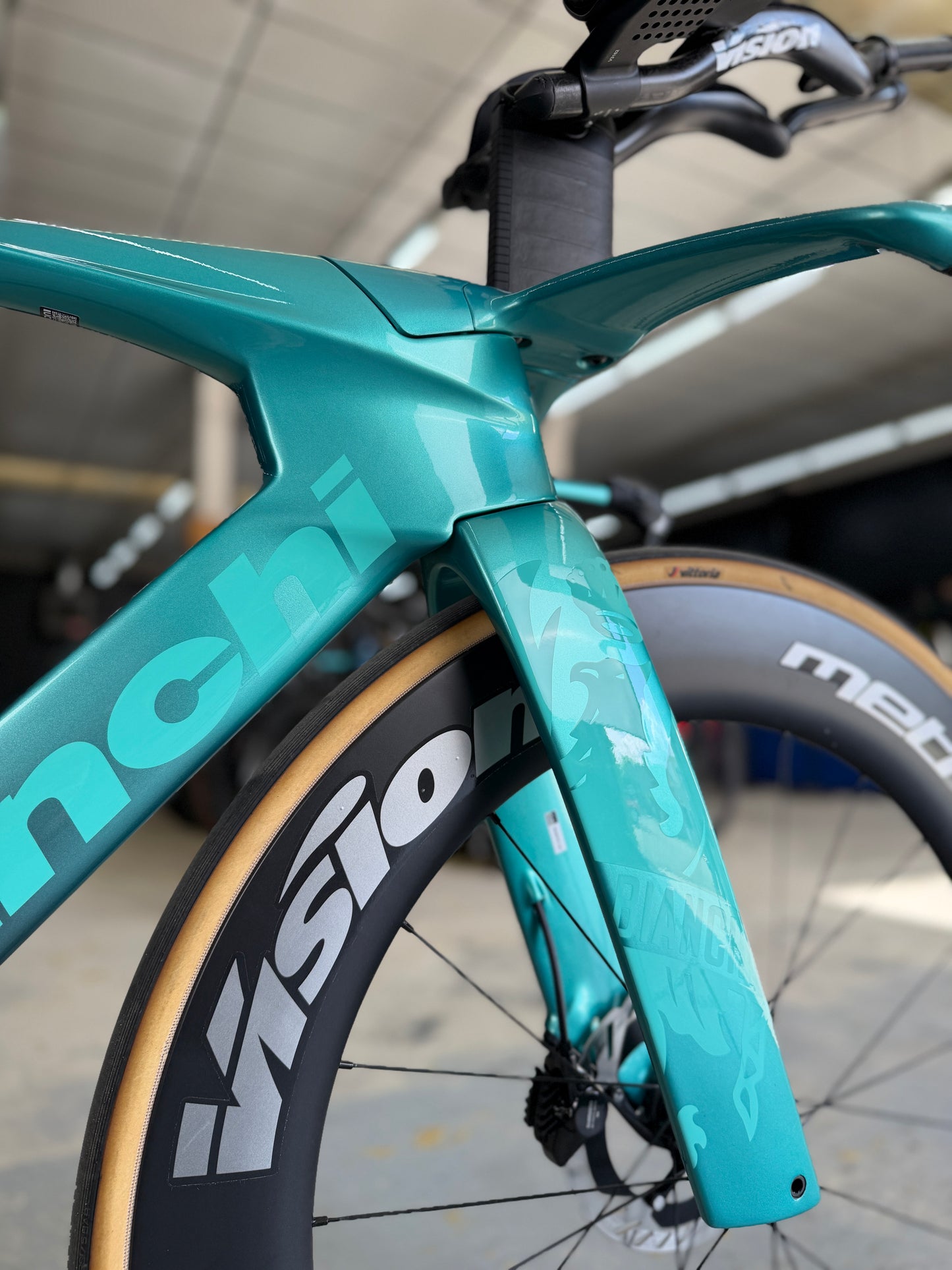 Bianchi Aquila RC Disc Di2 Carbon Road Bike