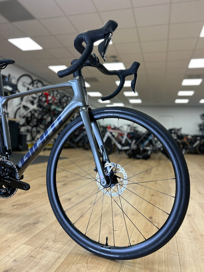 SHOWROOM MODEL 0km Giant Defy Advanced 1 Di2 Carbon Racefiets