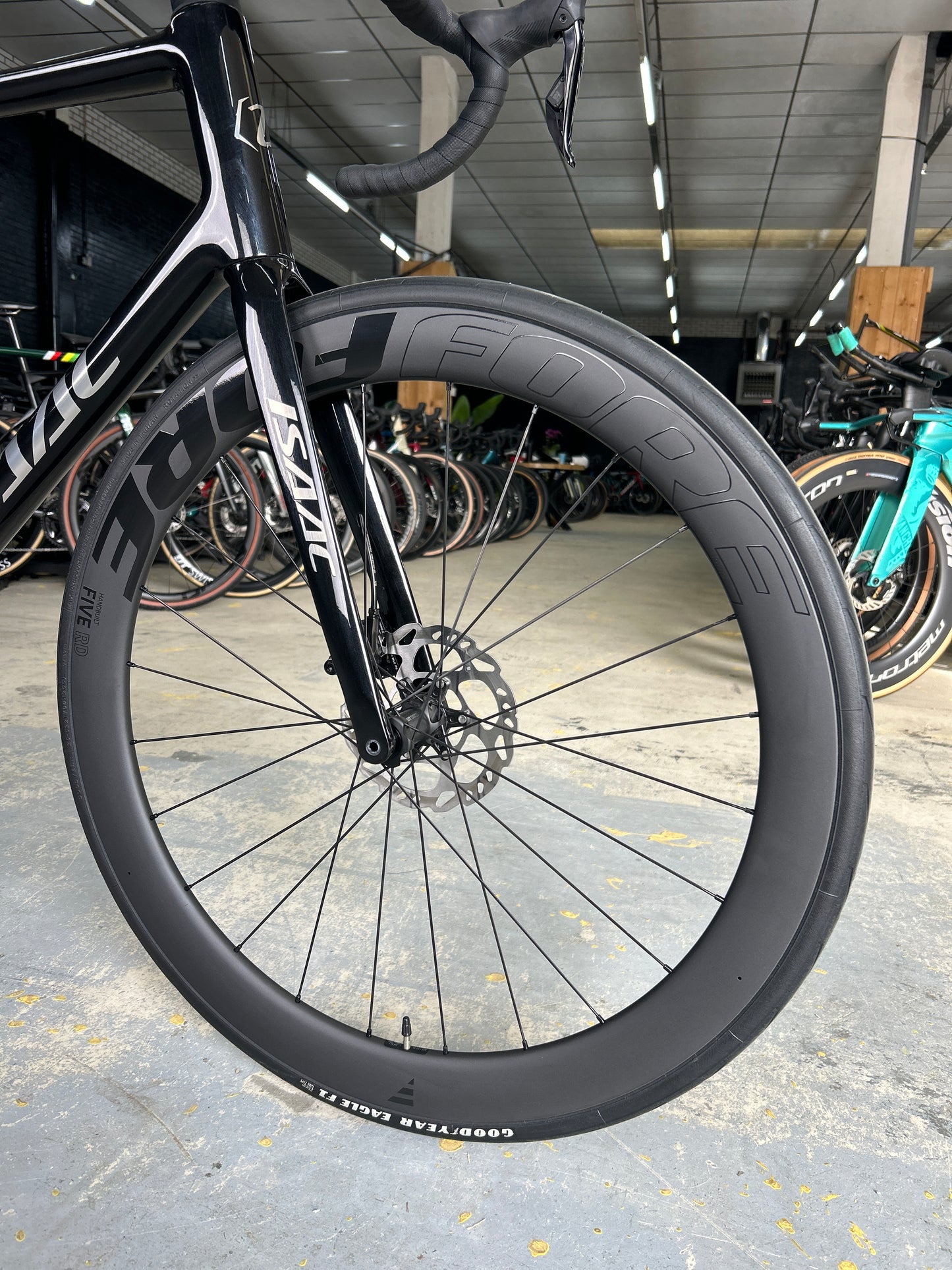 NIEUW Isaac Element Di2 Carbon Racefiets