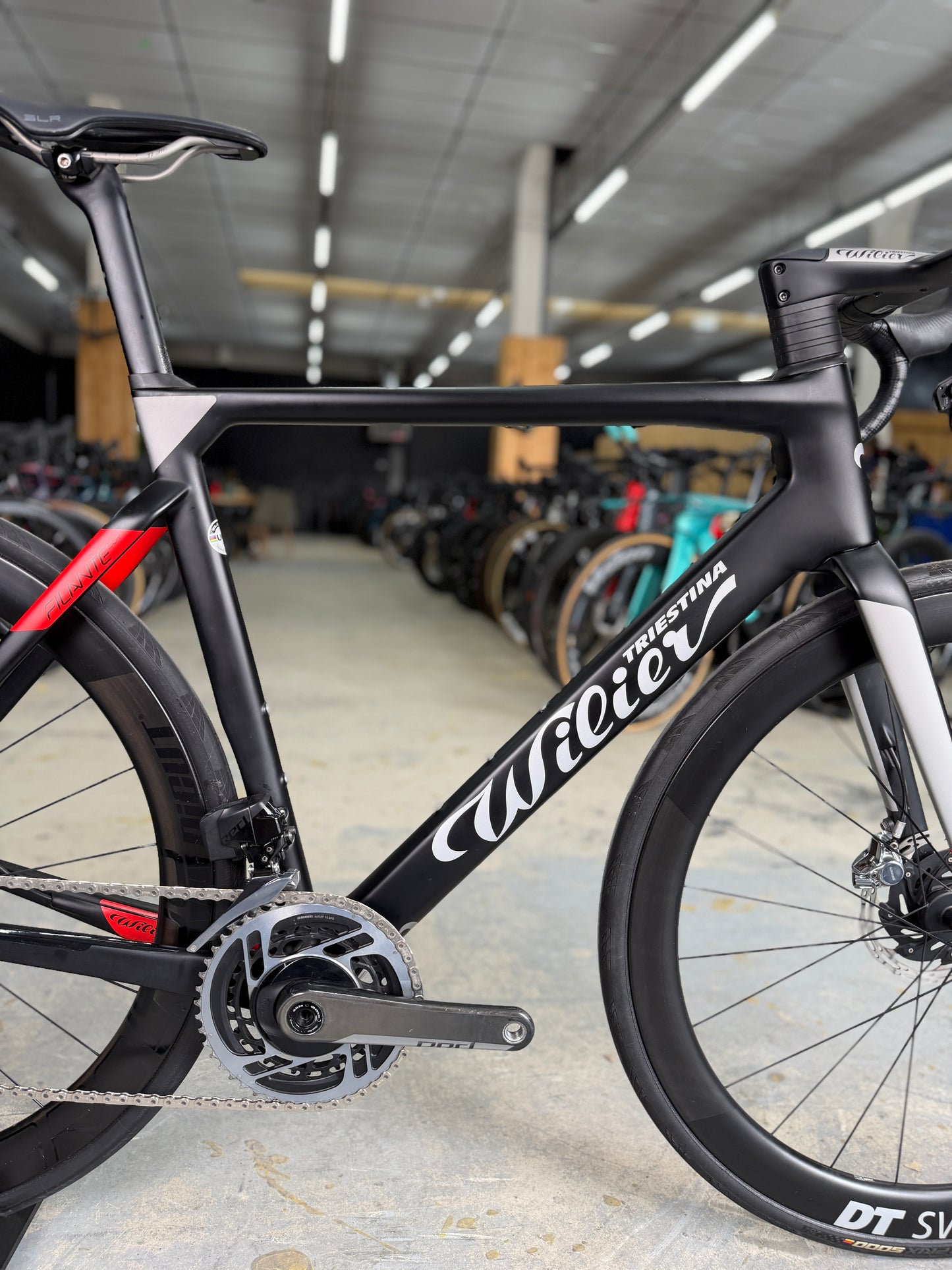Wilier Filante SLR eTap Carbon Racefiets