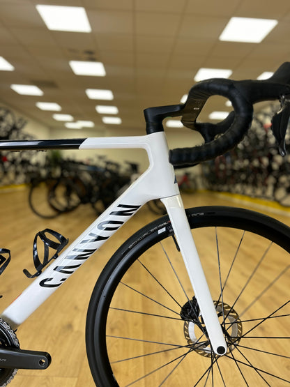 2024 500km Canyon Ultimate Di2 Carbon Racefiets