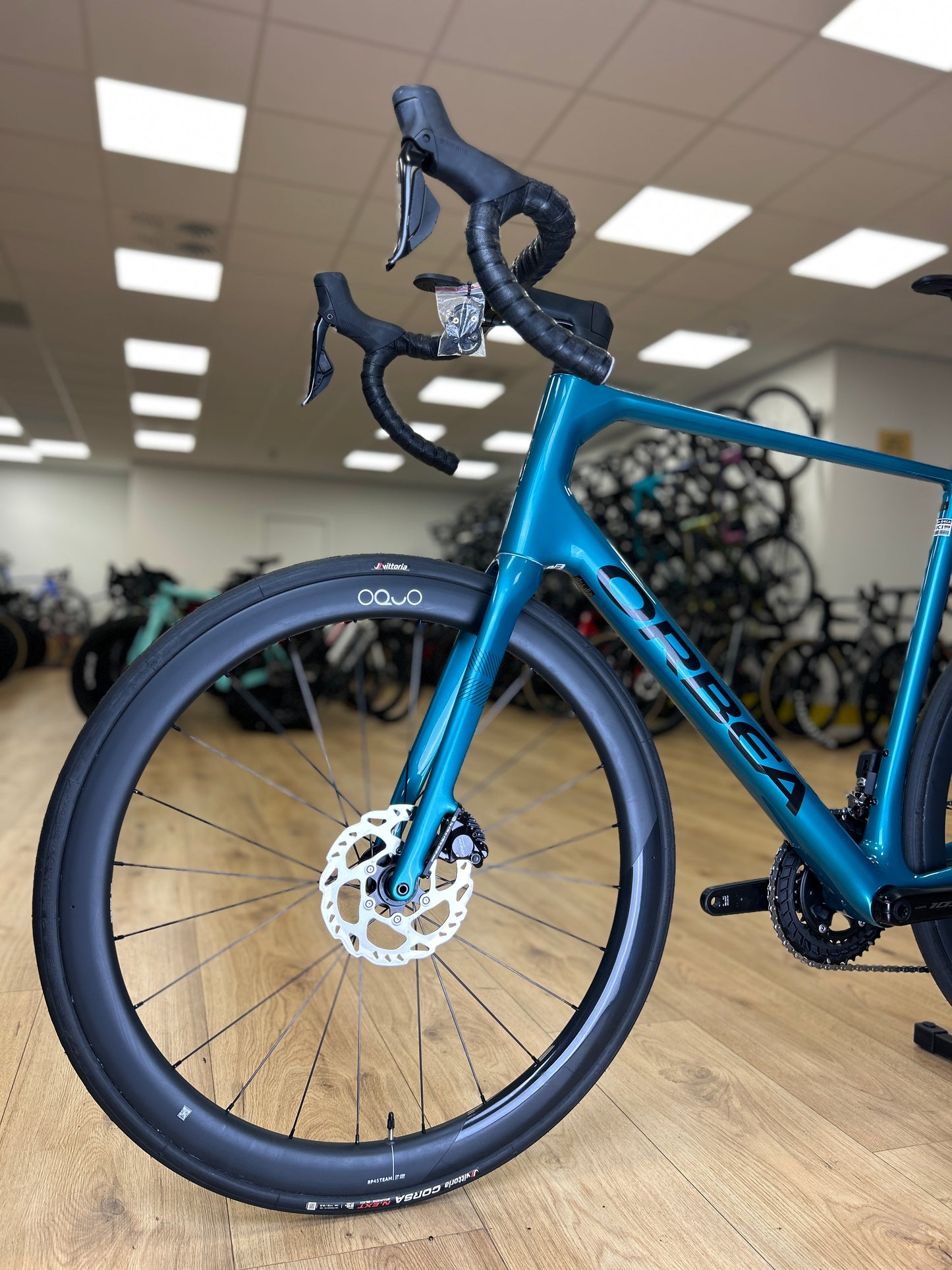 0km Showroom Model Orbea Orca M30iTEAM Di2 Carbon Racefiets