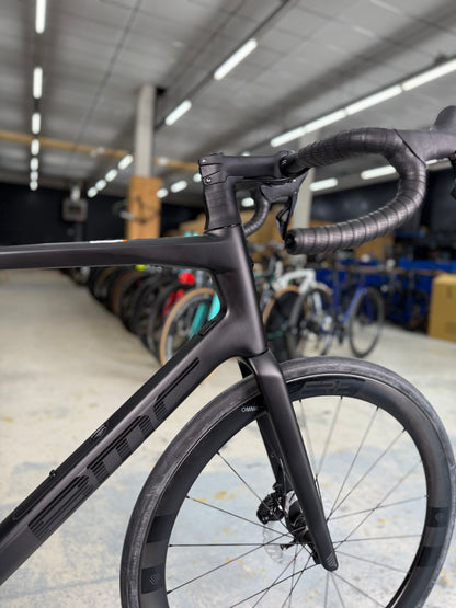 NIEUW BMC Roadmachine Di2 Carbon Racefiets
