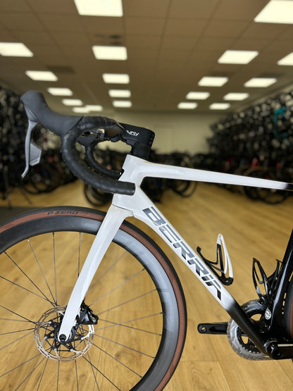 Berria Belator AXS Carbon Racefiets