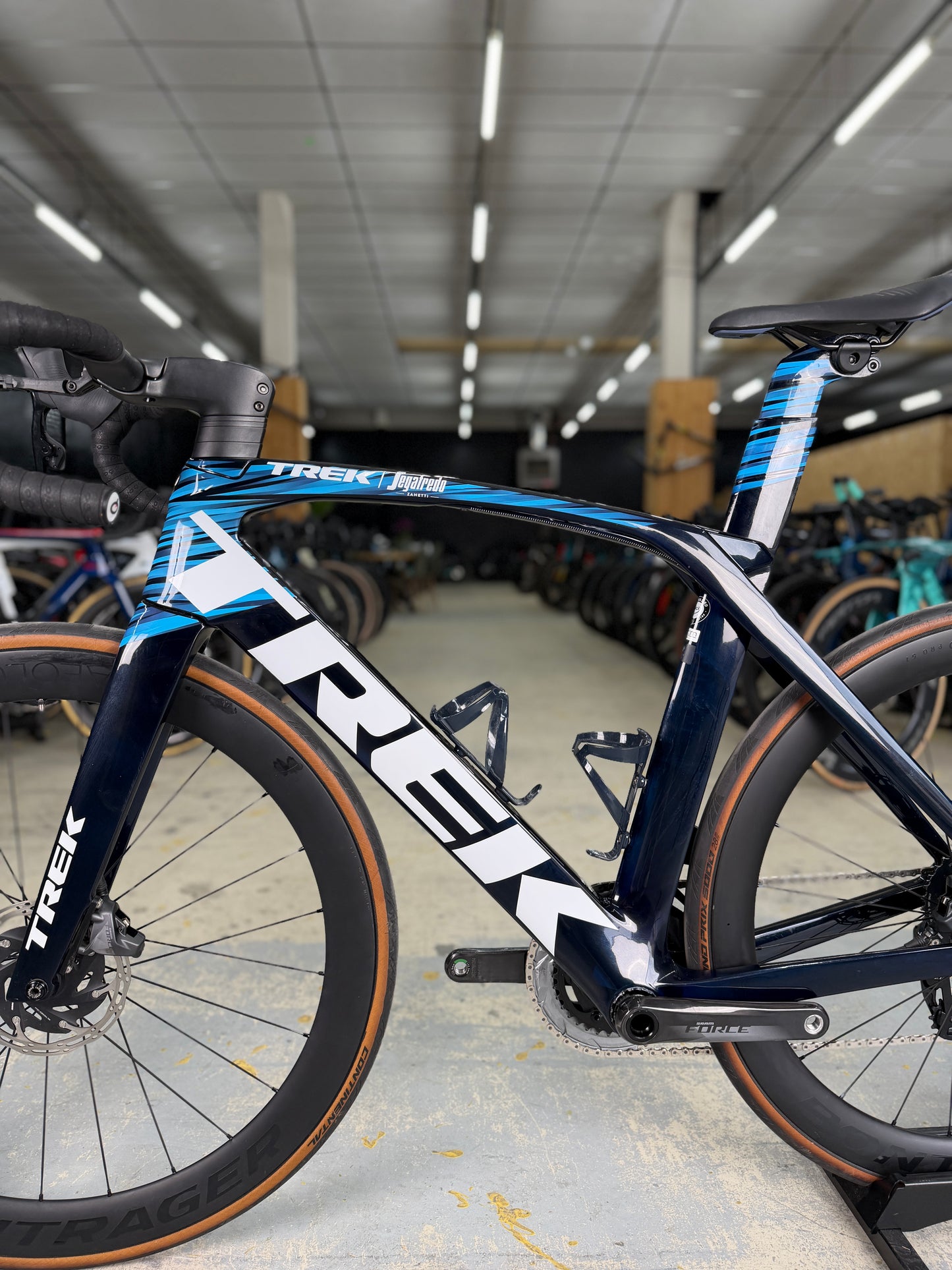 Trek Madone SLR7 AXS Carbon Road Bike