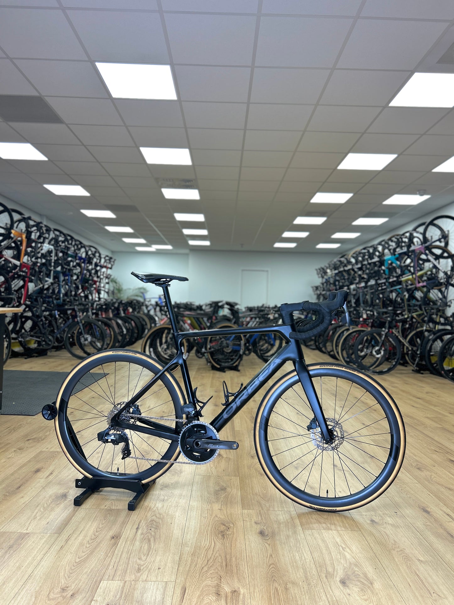 Orbea ORCA M21eTEAM PWR AXS Carbon Racefiets