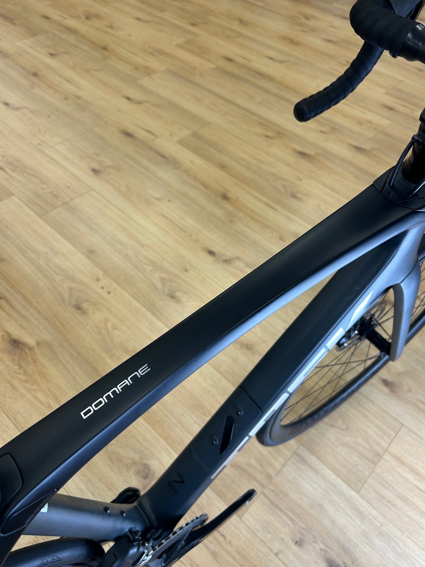 Trek Domane SL6 AXS Carbon Disc Racefiets