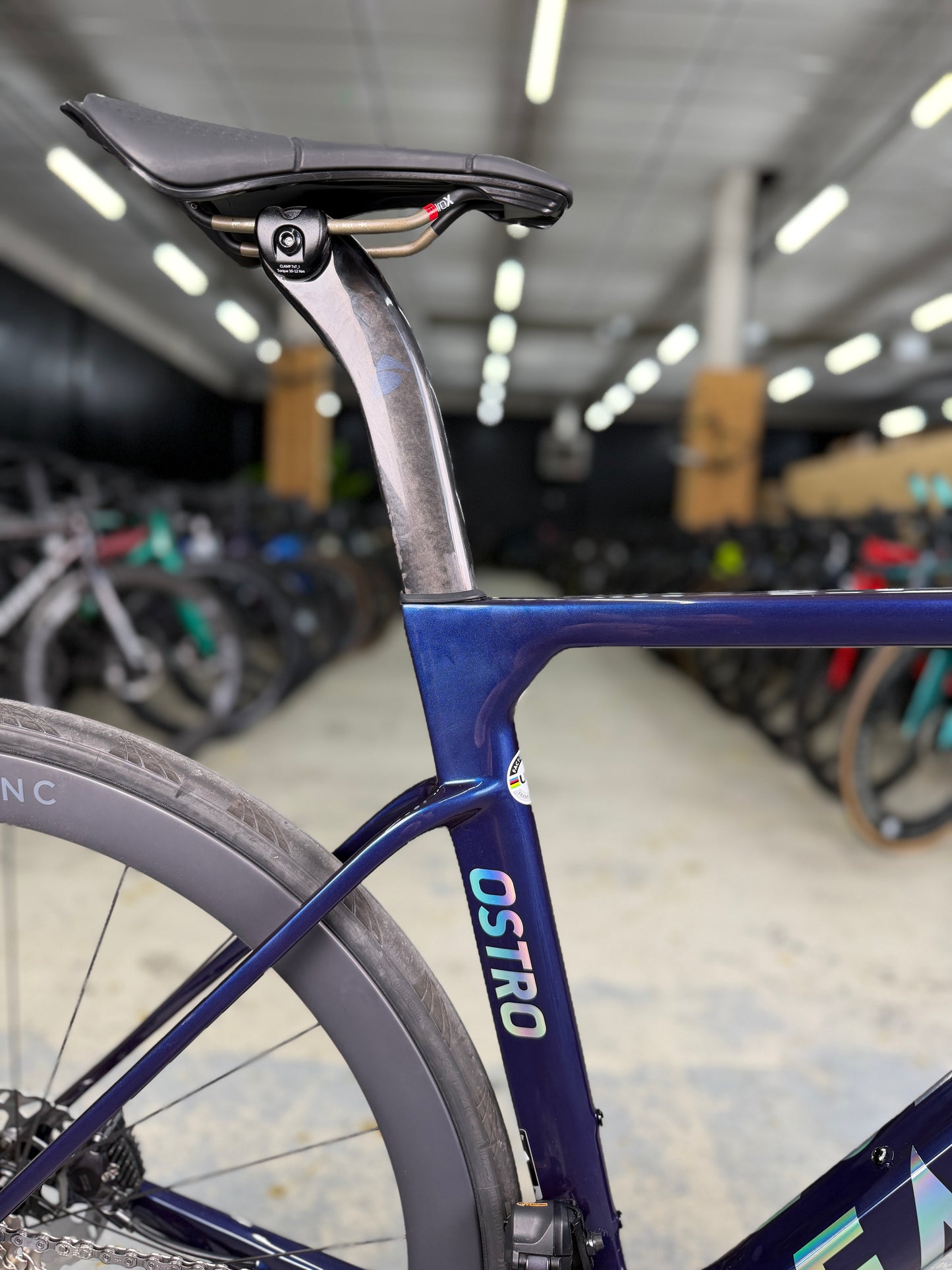 NIEUW Factor Ostro VAM Di2 Carbon Racefiets