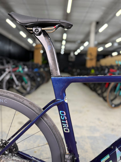 NIEUW Factor Ostro VAM Di2 Carbon Racefiets