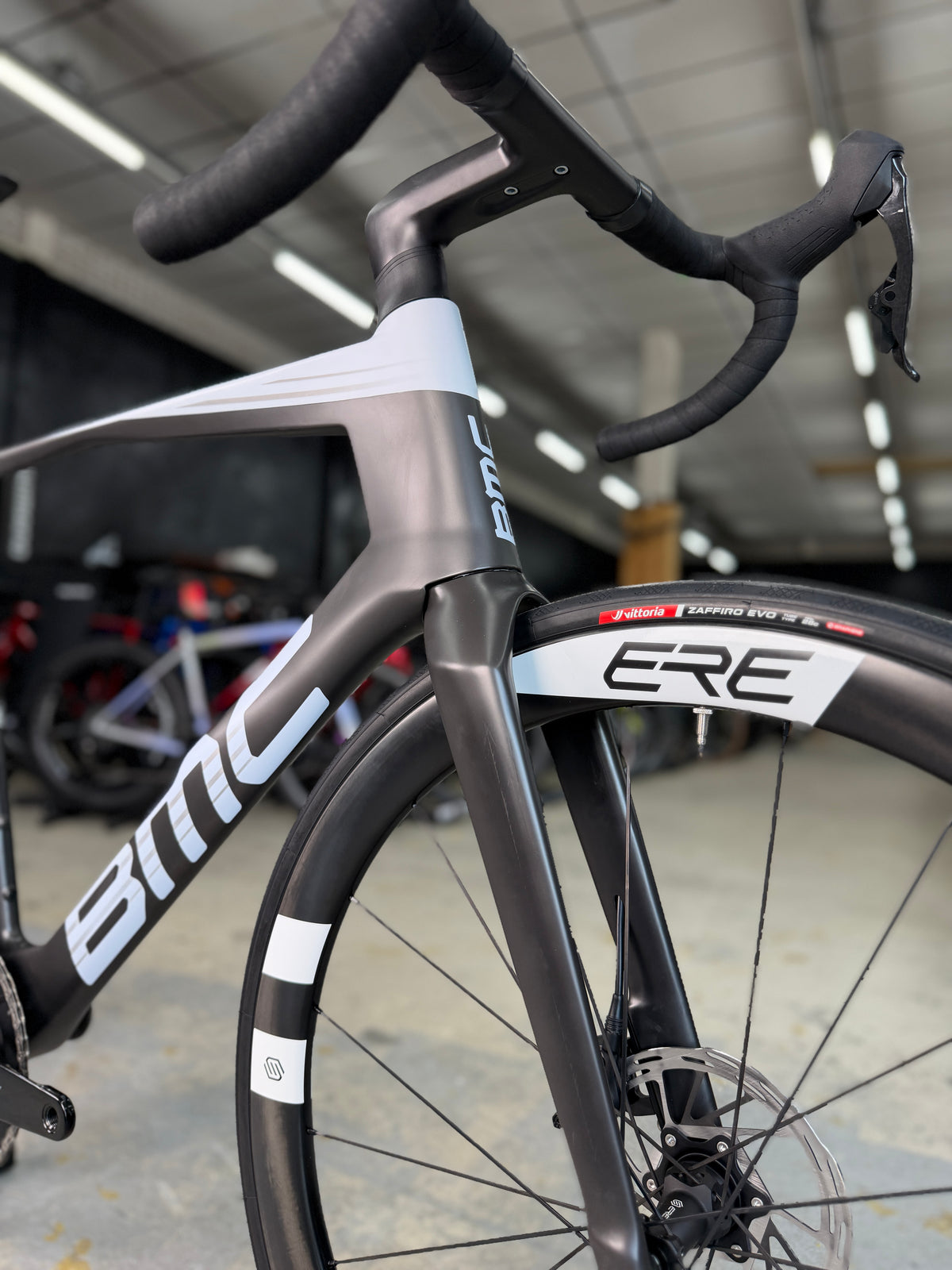 NEW BMC Teammachine R 01 AXS Carbon Road Bike