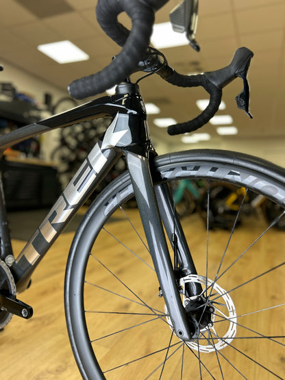 Trek Emonda SL6 AXS Carbon Road Bike