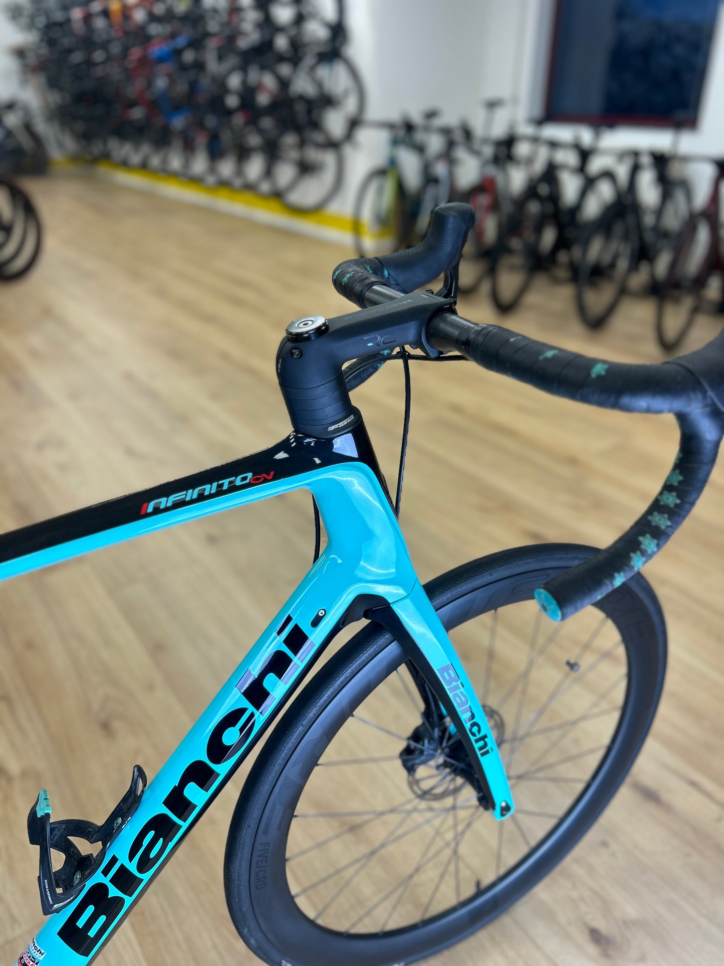 Bianchi Infinito CV Full Carbon Force AXS Racefiets