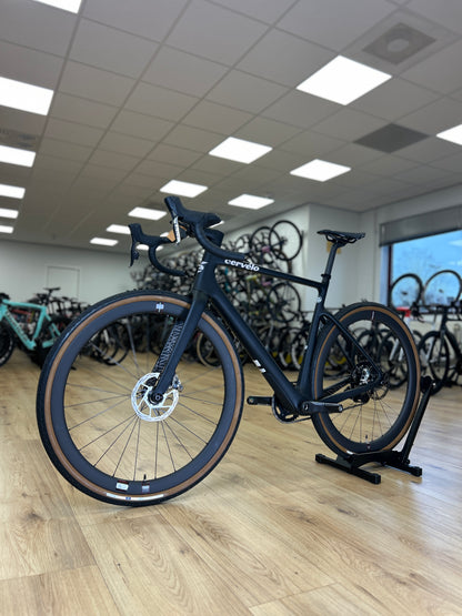 0km Showroom Model Cervelo Aspero 5 Red XPLR AXS Gravel Fiets