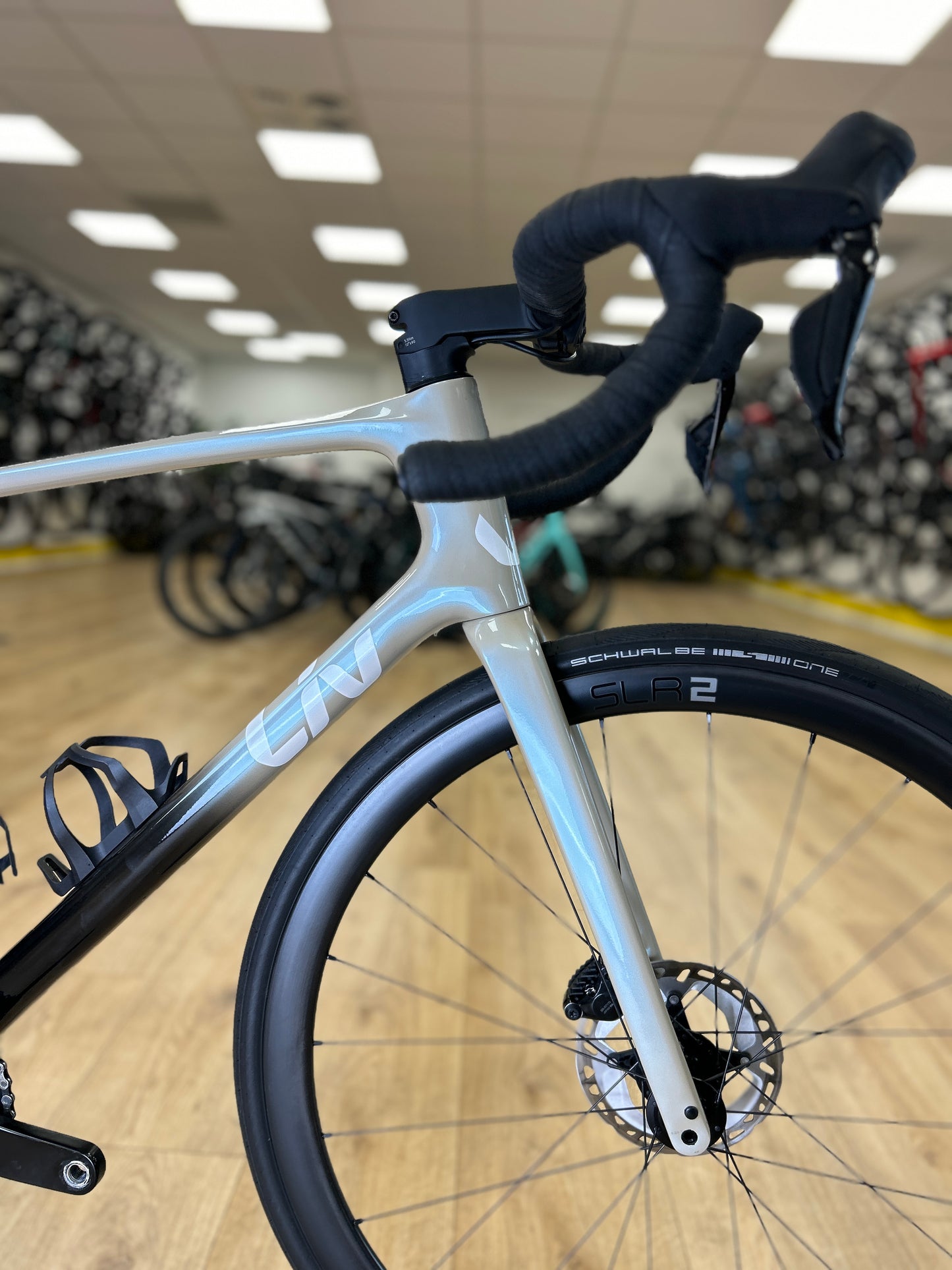 Liv Avail DI2 Carbon Disc Racefiets