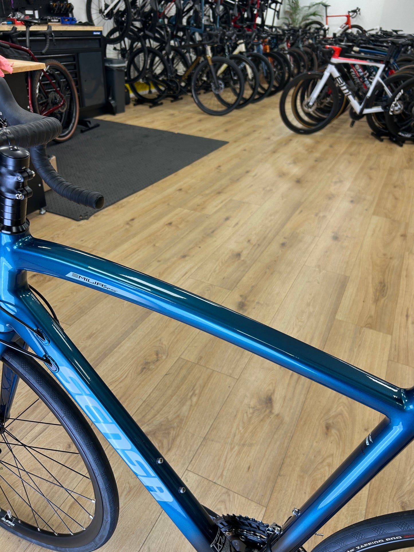 0km Showroom Model Sensa Emilia Racefiets